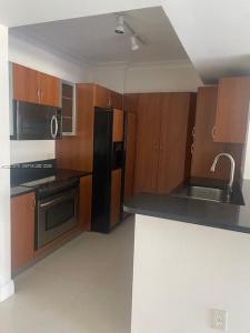 2775 NE 187th St 524, Aventura, Florida 33180, USA