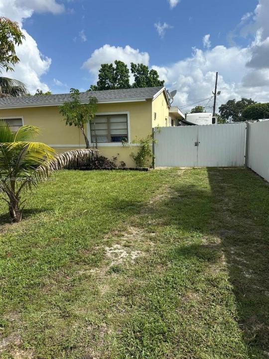 655 NW 152nd St 655, Miami, Flórida 33169, Estados Unidos