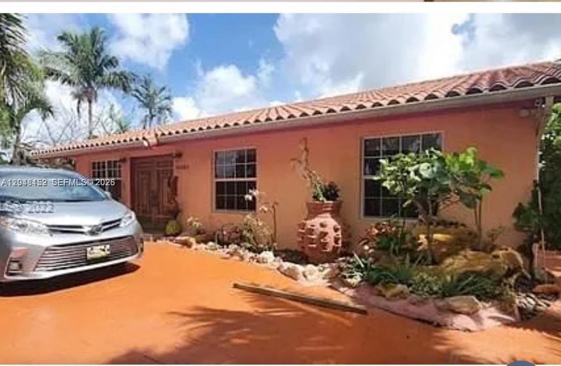 10955 SW 56th St, Miami, Floryda 33165, USA