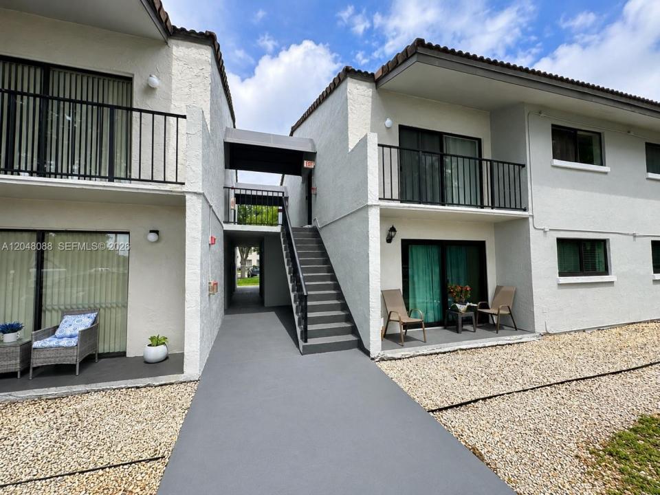 7095 NW 179th St 209, Hialeah, Florida 33015, Stati Uniti