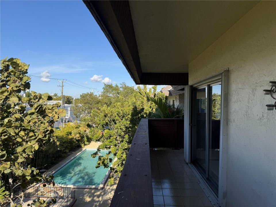 1205 Mariposa Ave 413, Coral Gables, Floride 33146, États-Unis