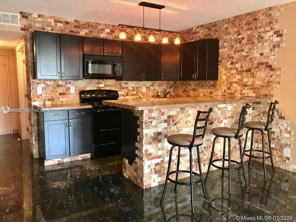 600 SE Three Islands Blvd 1018, Hallandale Beach, Floride 33009, États-Unis