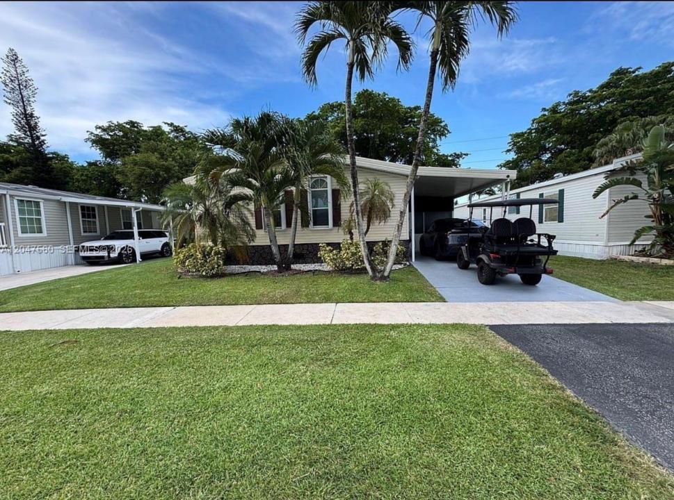 1196 SW 112th way, Davie, Florida 33325, USA