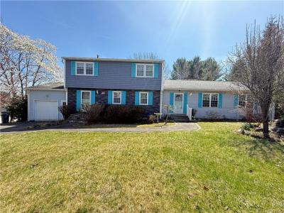 22 Chicory Lane, Cranston, Rhode Island 02920, USA