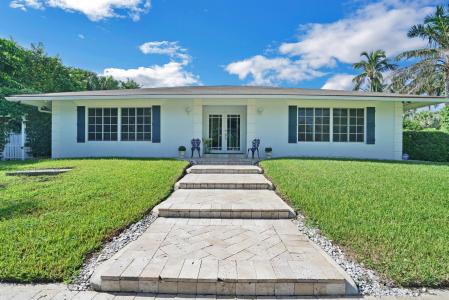 17 E Ocean Avenue, Ocean Ridge, Florida 33435