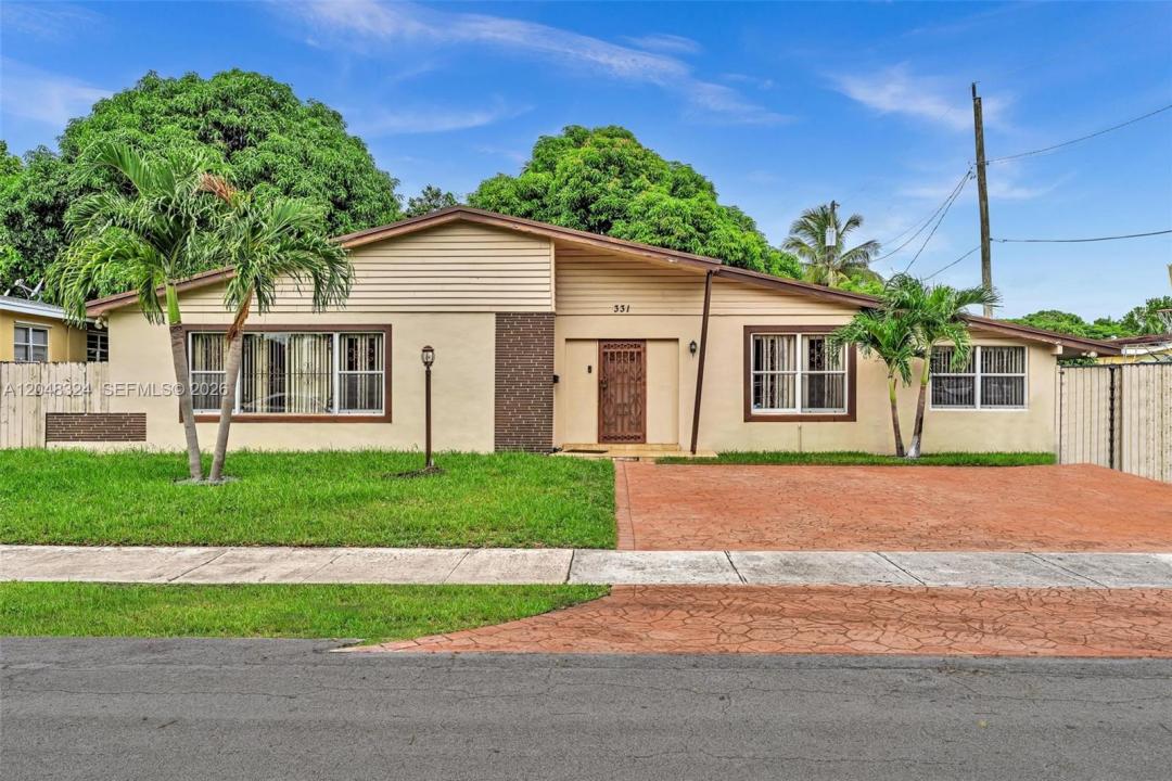 331 NE 176th St, North Miami Beach, Florida 33162, Stati Uniti
