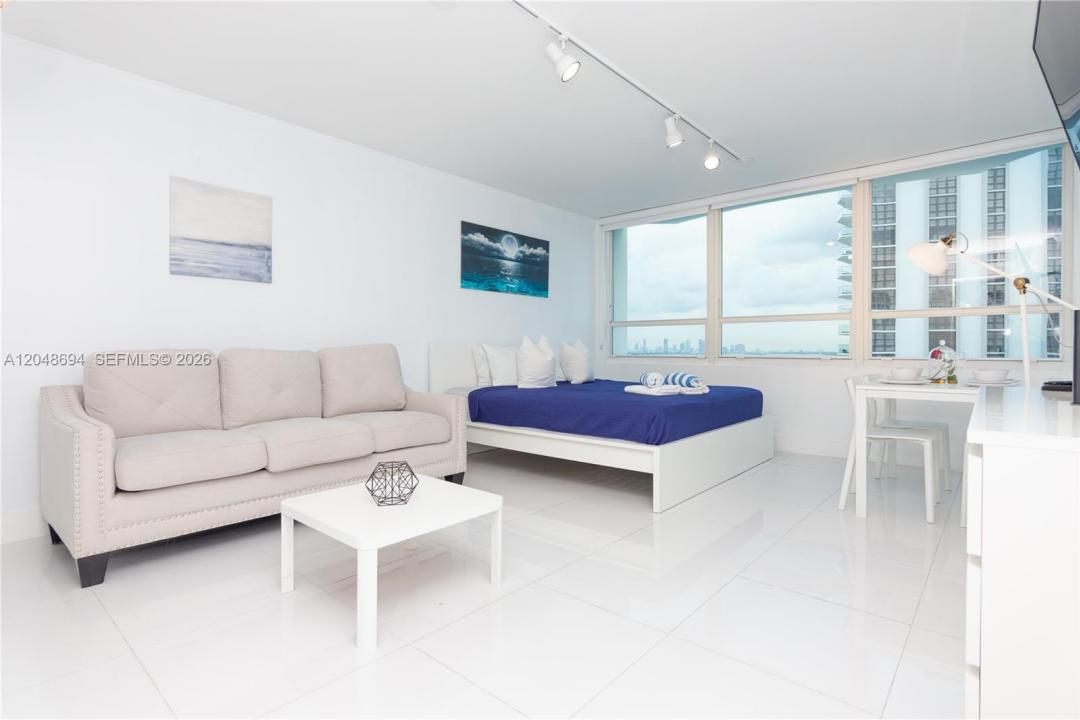 5445 Collins Ave 908, Miami Beach, Floride 33140, États-Unis