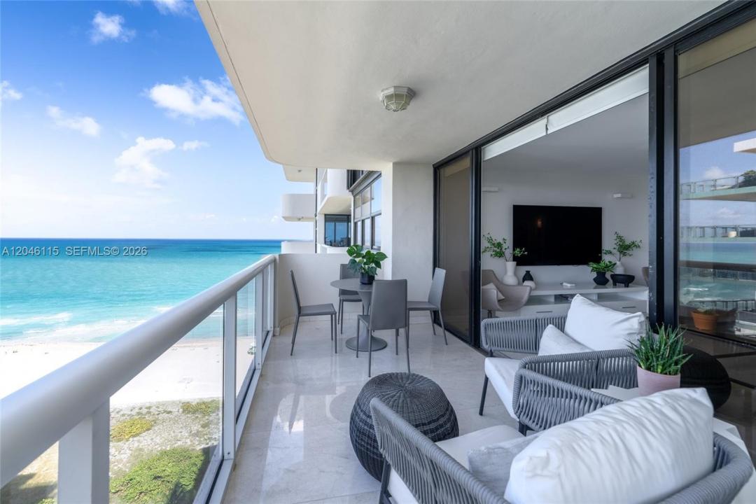 5757 Collins Ave 2207, Miami Beach, Florida 33140, USA