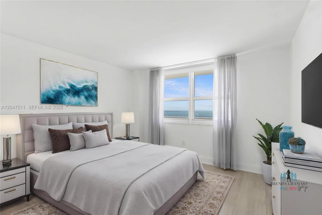 1155 Brickell Bay Dr 3105, Miami, Floryda 33131, USA