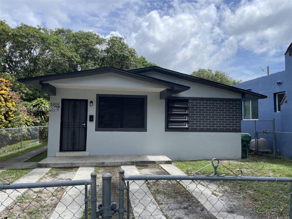 1019 NW 52nd St A, Miami, Floride 33127, États-Unis