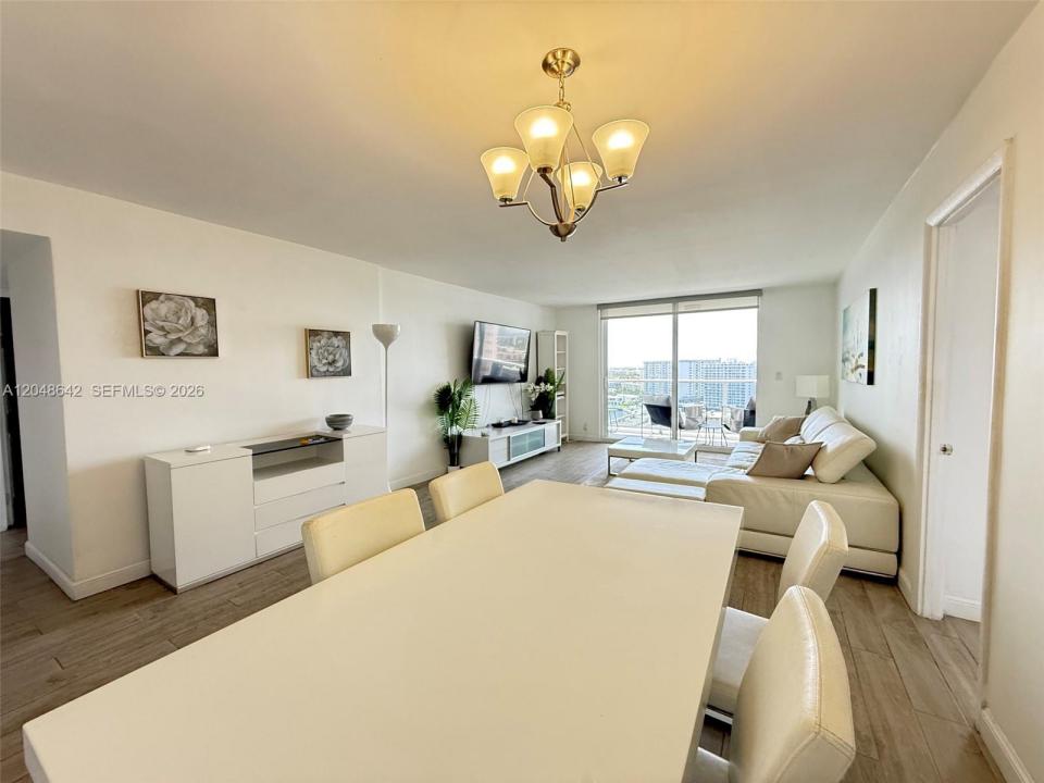 1904 S Ocean Dr 1607, Hallandale Beach, Floride 33009, États-Unis
