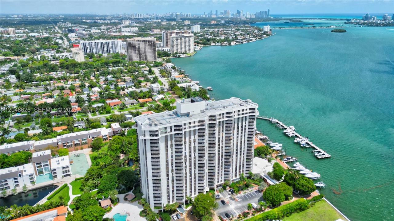 4000 Towerside Ter 908, Miami, Florida 33138, Stati Uniti