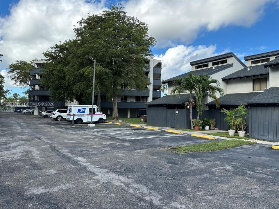 16220 NW 2nd Ave 412, Miami, Florida 33169, Stati Uniti