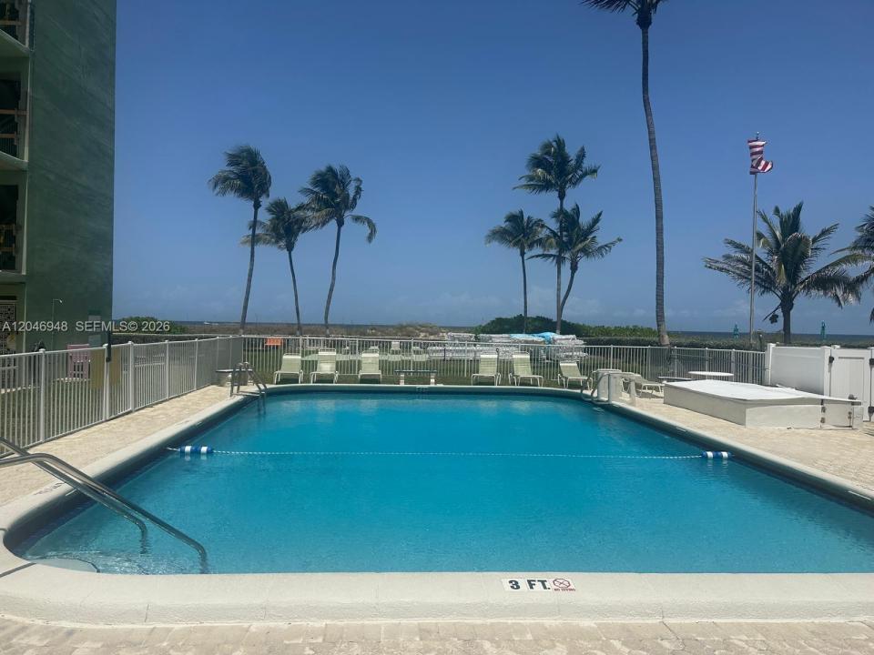 1750 S Ocean Blvd 304E, Lauderdale By The Sea, Floride 33062, États-Unis