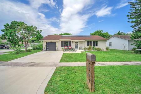 2401 NW 110th Ter 2401, Sunrise, Florida 33322, HOA KỲ