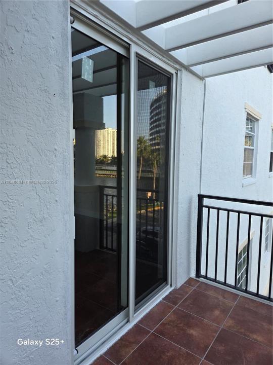3255 NE 184th St 12304, Aventura, Floride 33160, États-Unis