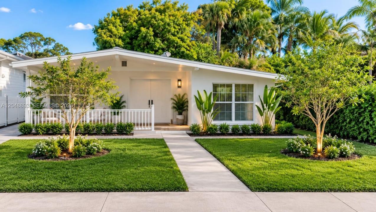 111 POINSETTIA CIR NE, Port Charlotte, Florida 33952, USA
