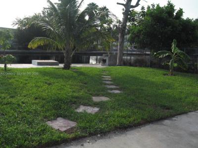 136 NW 14th Way ., Dania Beach, Florida 33004, USA