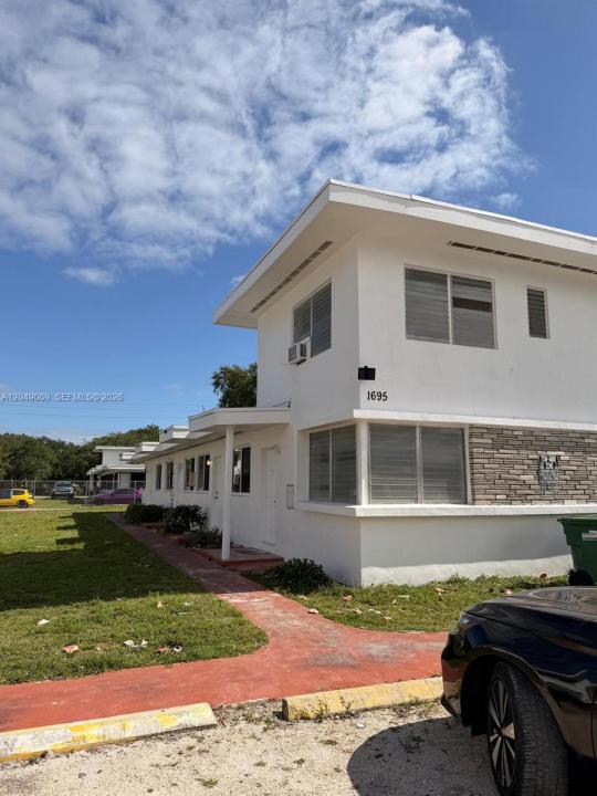 1695 NE 150th St 4, Miami, Floride 33181, États-Unis