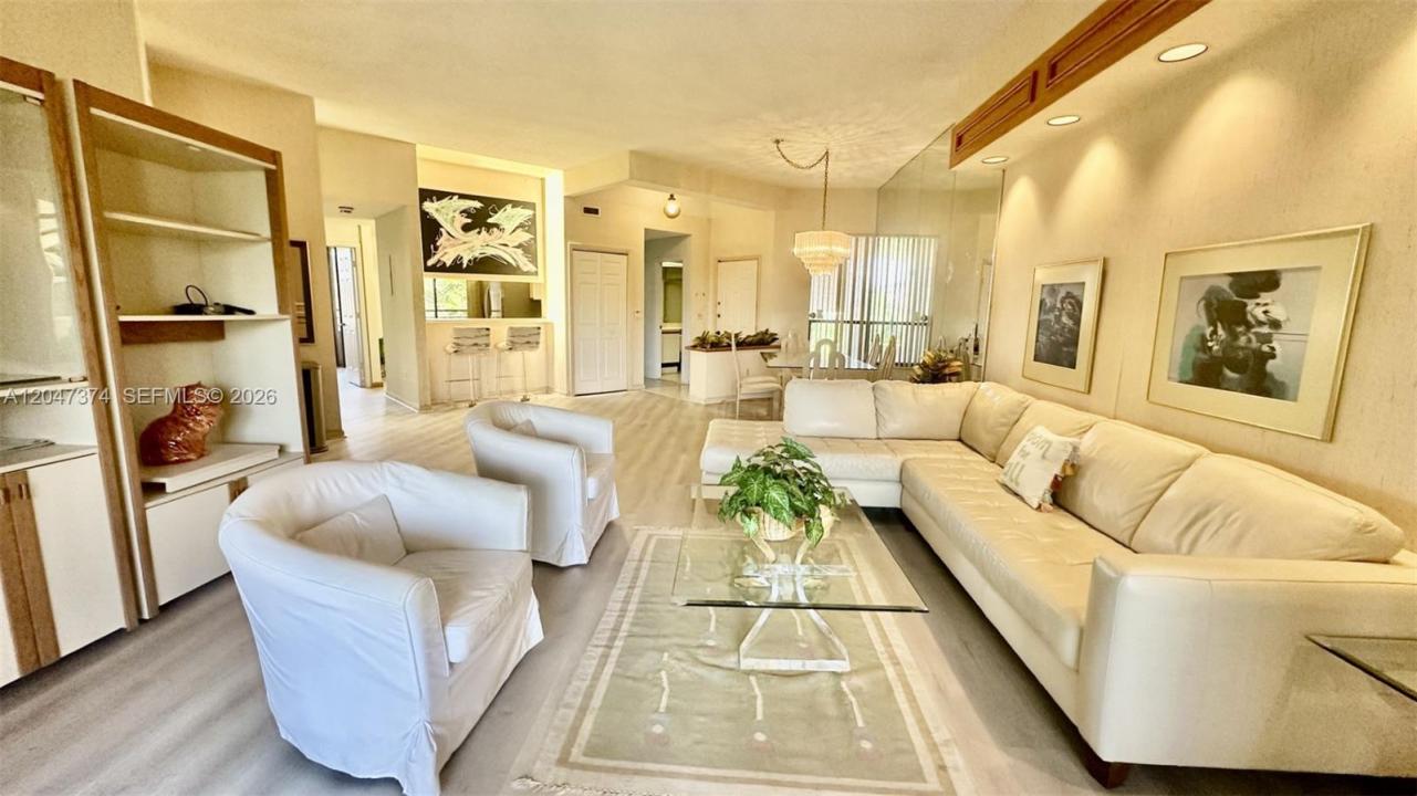 7472 La Paz Blvd 301, Boca Raton, Florida 33433, USA