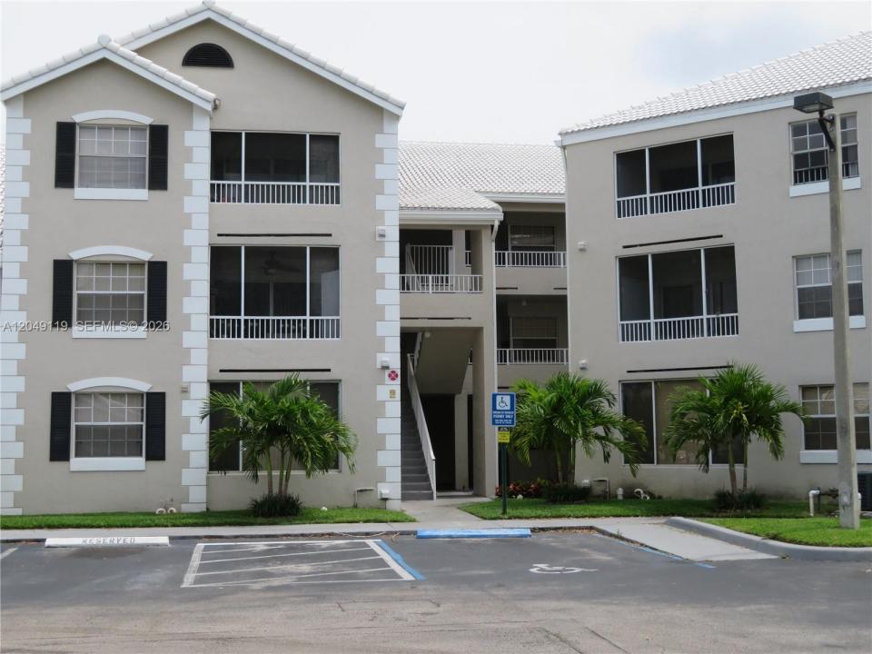 Oakland Park, Florida 33309, USA