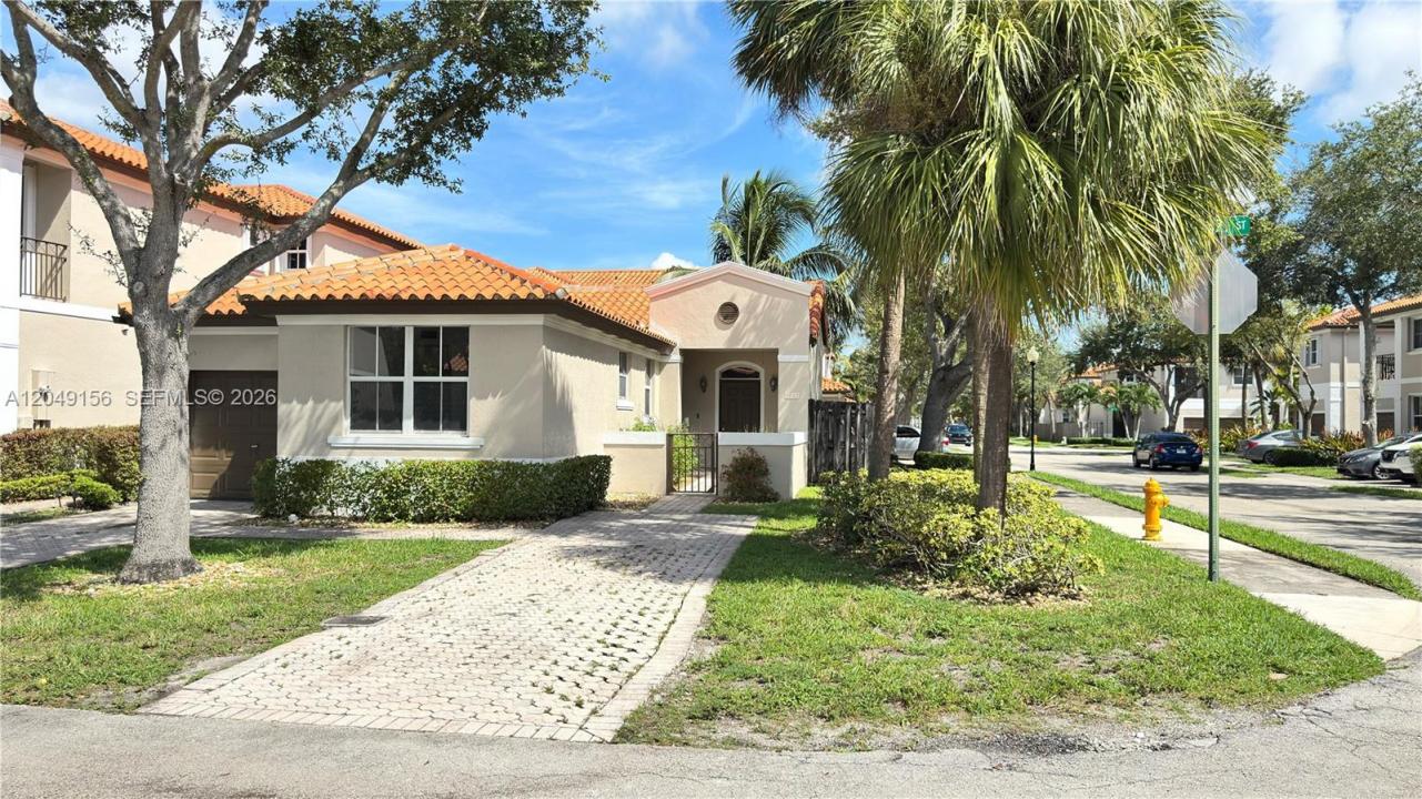 8337 NW 142nd St 8337, Miami Lakes, Flórida 33016, Estados Unidos