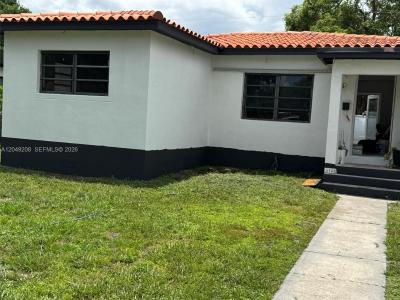 6346 NW 41st St, Virginia Gardens, Floride 33166, États-Unis
