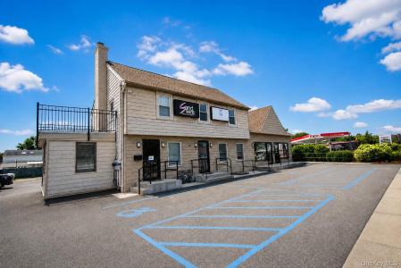 18-20 Hempstead Turnpike, Oyster Bay, Nova Iorque 11735, Estados Unidos