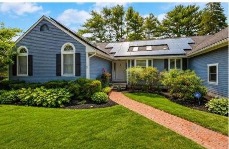 3 Meadow Circle, Barrington, Rhode Island 02806, USA