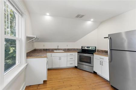 132 South Angell Street 3, Providence, Rhode Island 02906, USA