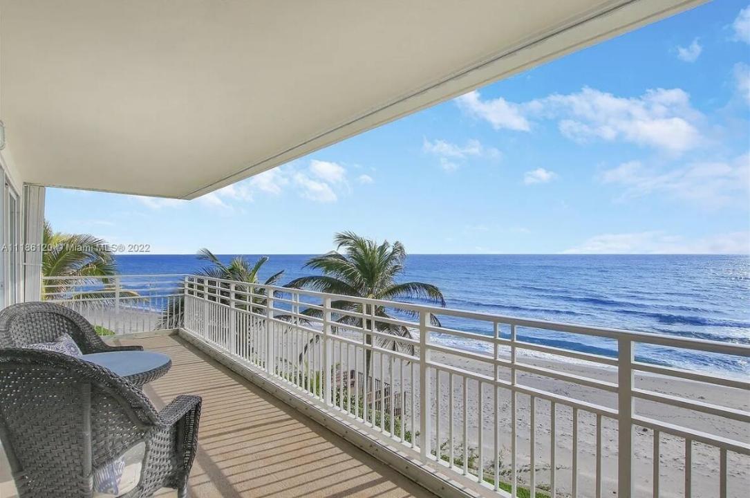350 S Beach Road 401, Tequesta, Florida 33469, USA
