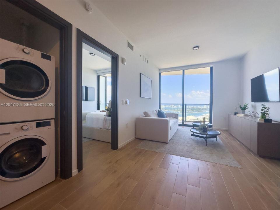 398 NE 5th St 4210, Miami, Floride 33132, États-Unis