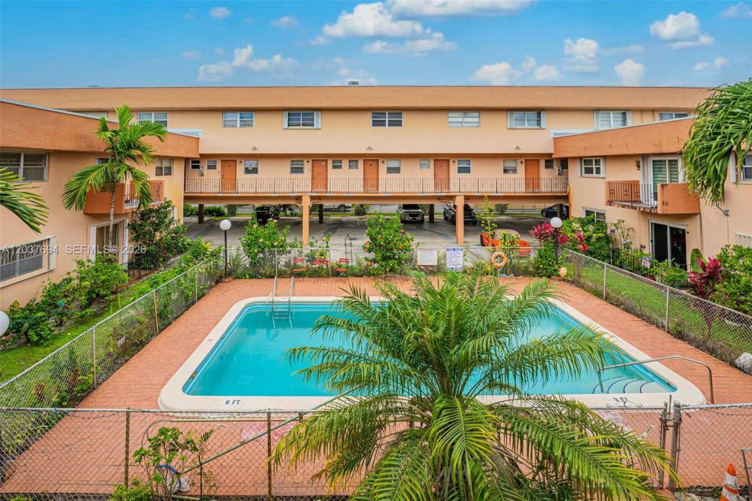 1100 W 35th St 23, Hialeah, Florida 33012, Stati Uniti