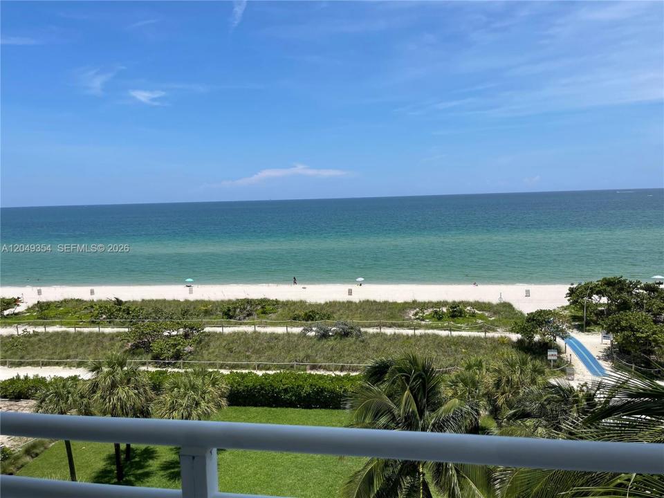 8911 Collins Ave 505, Surfside, Florida 33154, USA