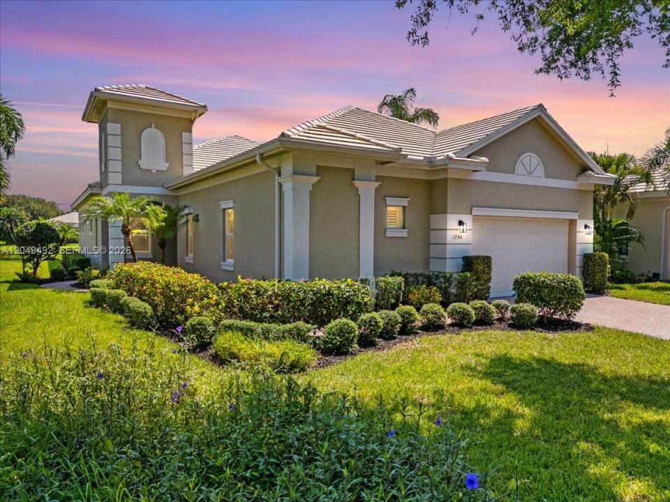 1254 River Reach Dr, Vero Beach, Florida 32967, USA