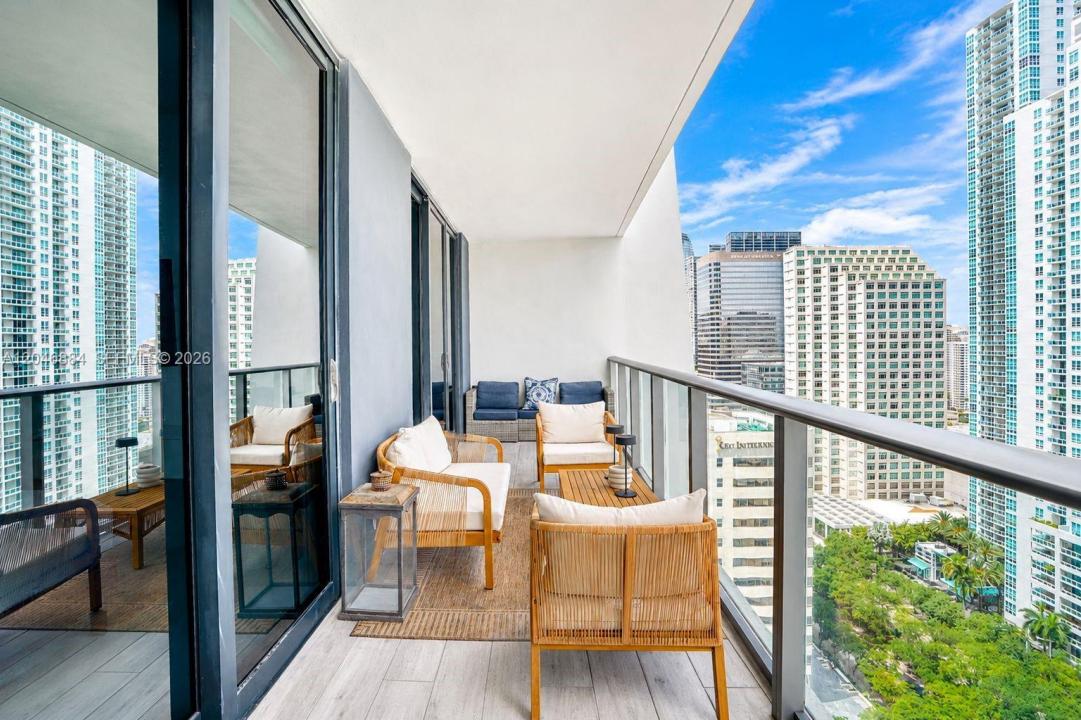 1010 Brickell Ave 2402, Miami, 플로리다 33131, 미국