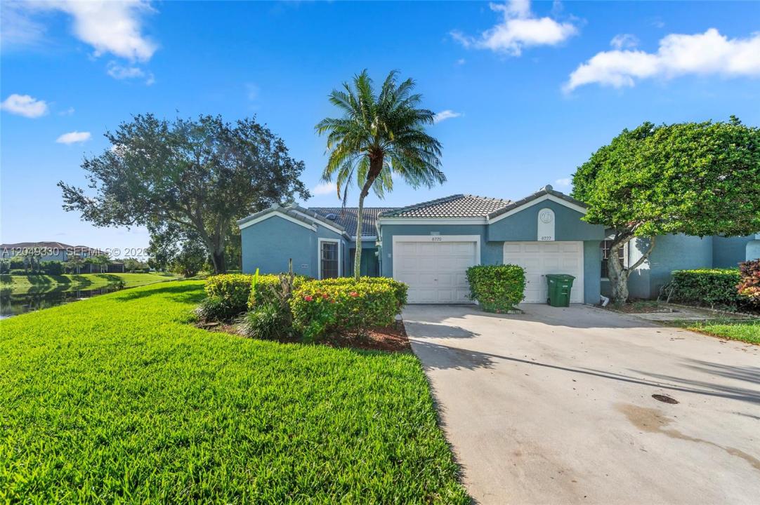 8220 Waterford Ln, Tamarac, Floride 33321, États-Unis