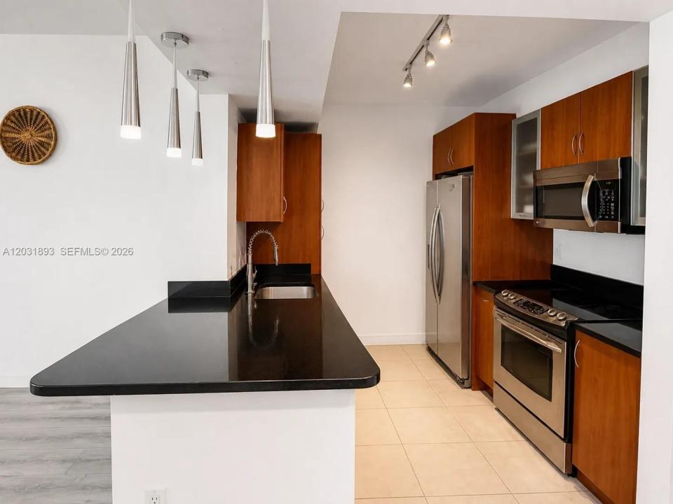 18800 NE 29th Ave 405, Aventura, Florida 33180, USA