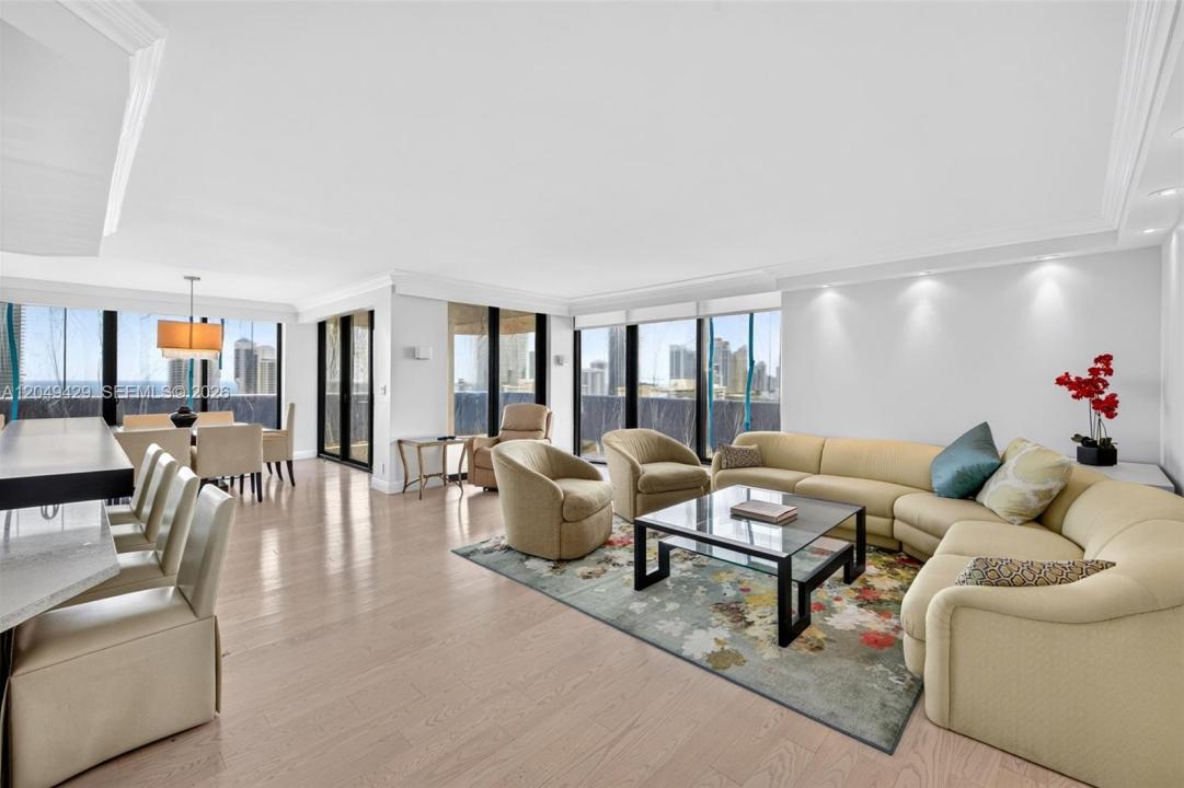 19667 Turnberry Way 19K, Aventura, Floride 33180, États-Unis
