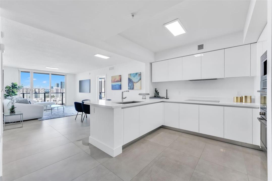 300 Sunny Isles Blvd 4-1603, Sunny Isles Beach, Florida 33160, Amerika Birleşik Devletleri