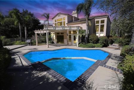 Hidden Hills, Corona, 加州 92882, 美國