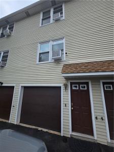 10 Burleigh Street 2, Providence, Rhode Island 02904, USA
