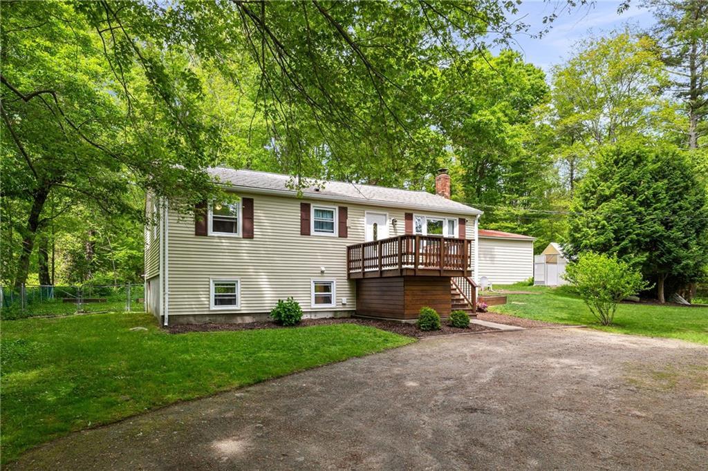 210 Keach Pond Drive, Glocester, Rhode Island 02814, USA