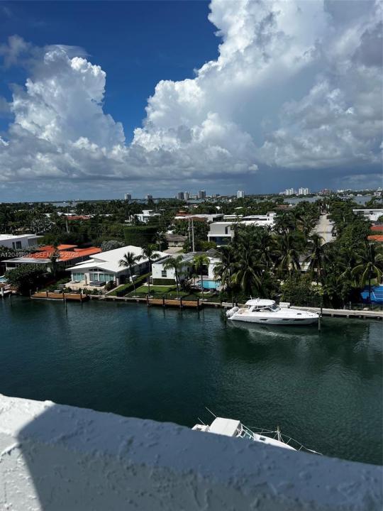 10000 W Bay Harbor Dr PH4, Bay Harbor Islands, Floride 33154, États-Unis