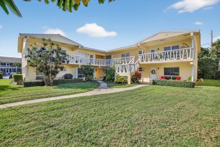 2755 NE 28th Avenue E2, Lighthouse Point, Florida 33064, USA