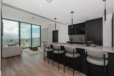 20 NE 11 ST 4901, Miami, Florida 33132, USA