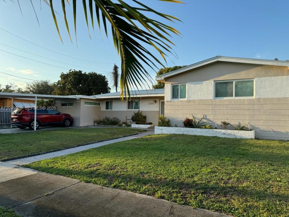 225 NE 175th Ter A, North Miami Beach, Florida 33162, Stati Uniti