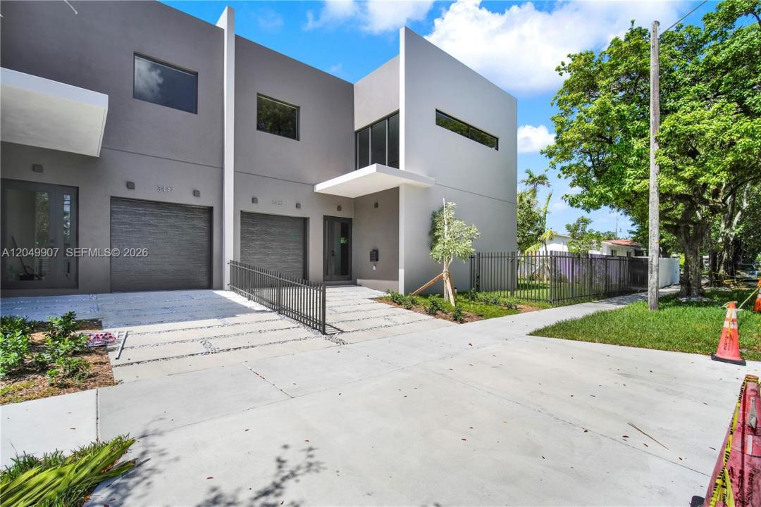3437 SW 29th St 3437, Miami, Floride 33133, États-Unis
