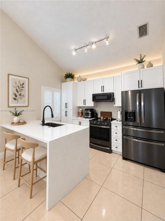 15241 NW 89th Ave, Miami Lakes, Florida 33018, USA