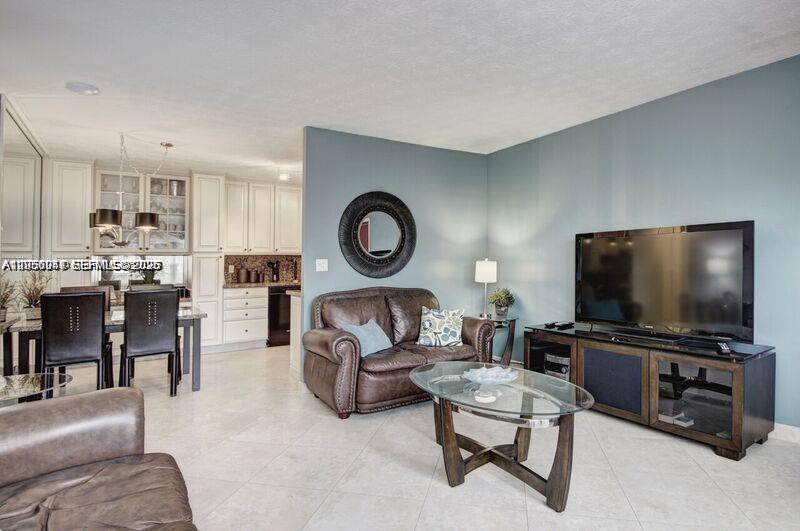 221 SE 9th Ave 112, Pompano Beach, Floride 33060, États-Unis